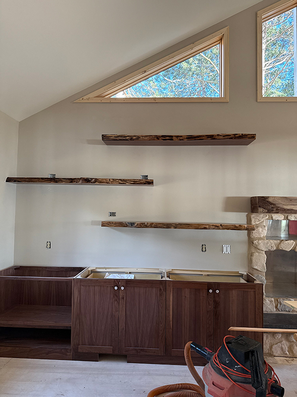 floating-shelves floating-shelves
